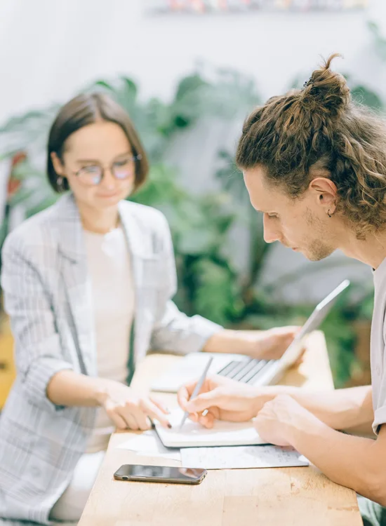 Canadian employer evaluating an Indigenous job posting website to advertise employment opportunities and reach Indigenous job seekers across Canada.